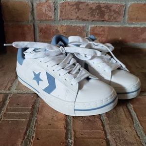 converse one star arrow